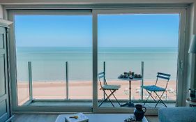 Genieten Van De Vlaamse Kust Met Prachtig Zeezicht