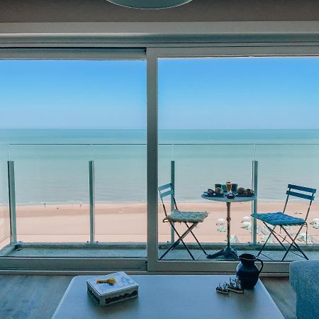 Genieten Van De Vlaamse Kust Met Prachtig Zeezicht De Haan Exterior foto