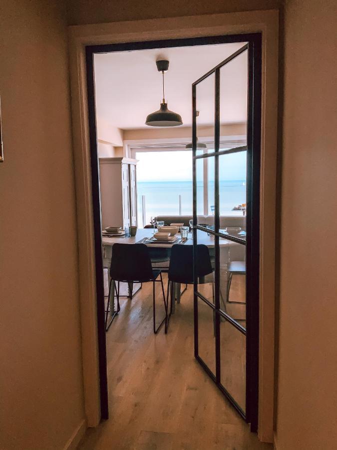 Genieten Van De Vlaamse Kust Met Prachtig Zeezicht De Haan Exterior foto